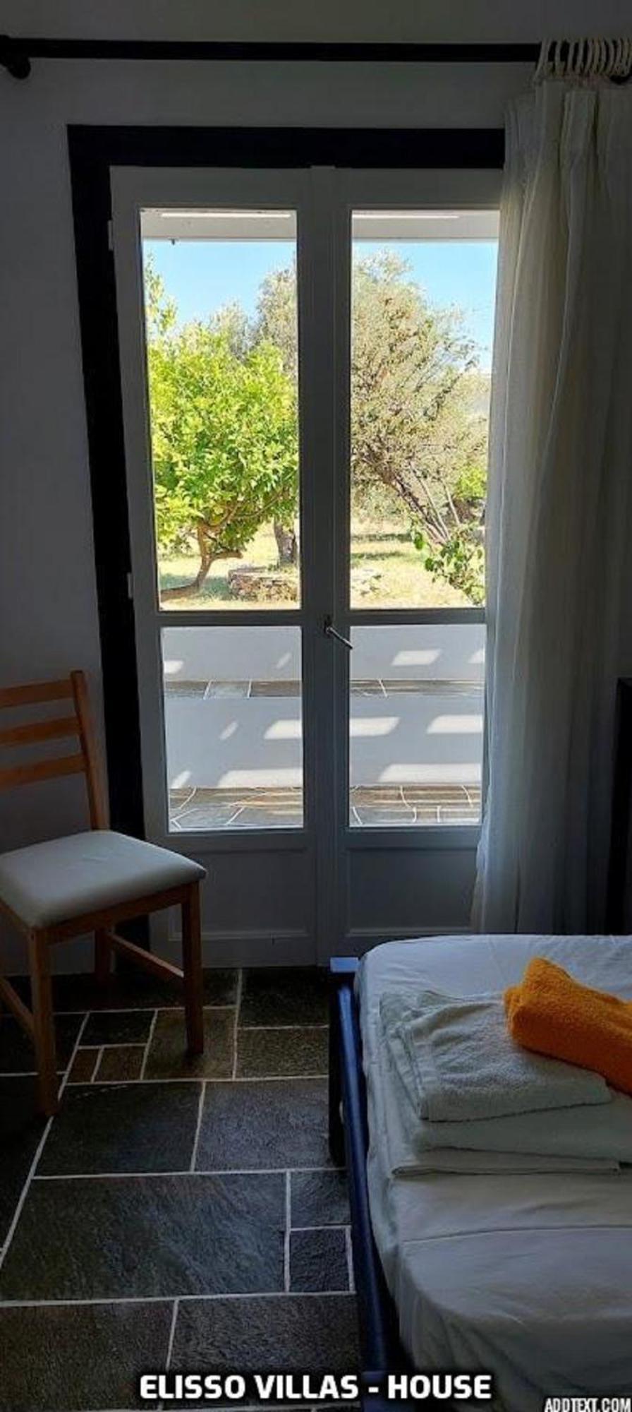 Elisso Villas Platis Gialos  Bilik gambar