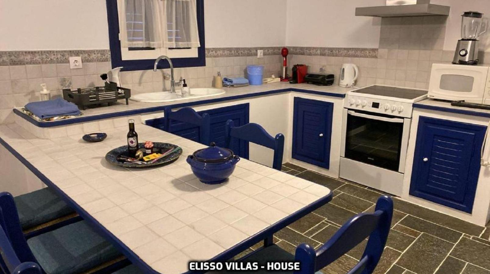 Elisso Villas Platis Gialos  Bilik gambar